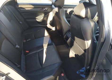 2018 Honda Accord Sport z USA, uszkodzony, nr VIN 1HGCV1F34JA228425